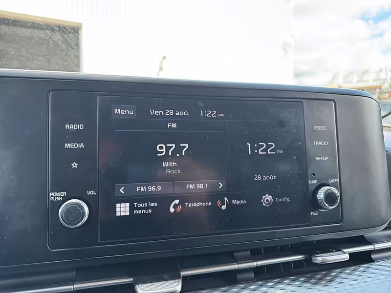 2023 Kia Carnival LX