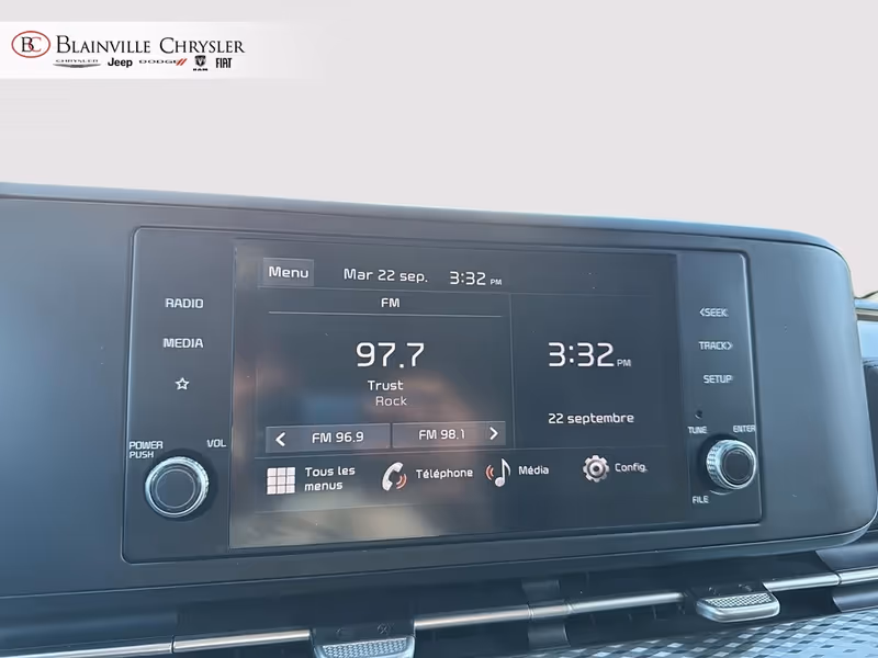 2023 Kia Carnival LX