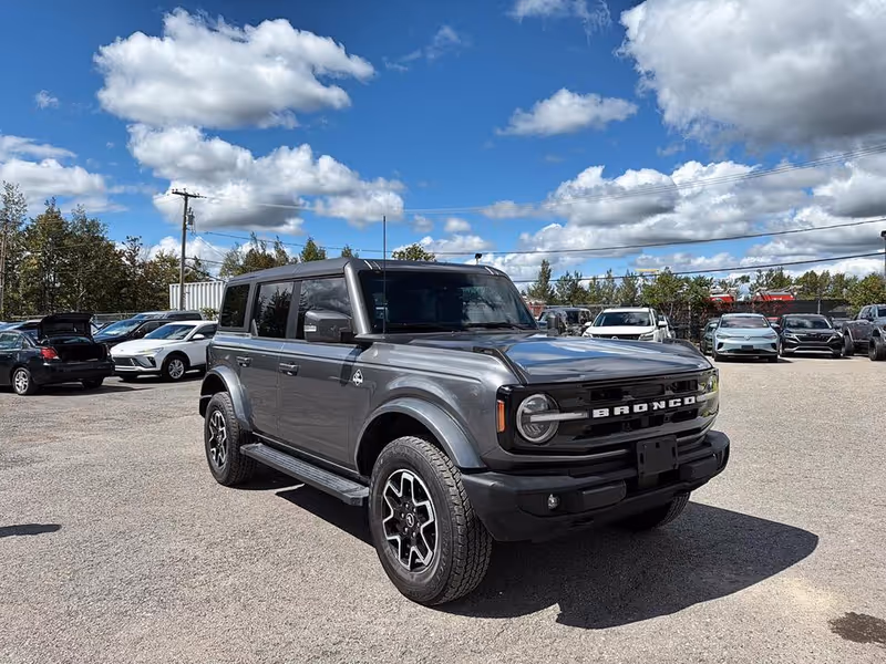 2024 Ford Bronco Outer Banks
