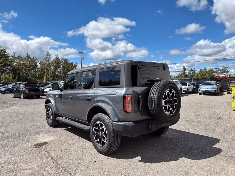 2024 Ford Bronco Outer Banks