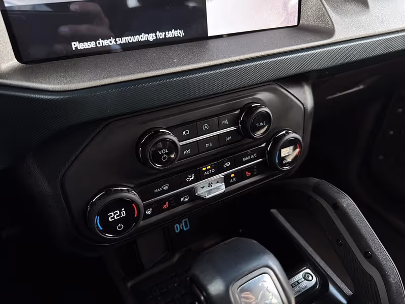 2024 Ford Bronco Outer Banks