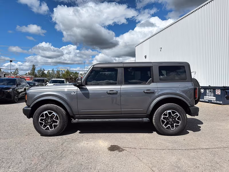 2024 Ford Bronco Outer Banks