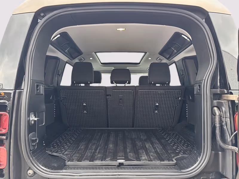 2025 Land Rover Defender S