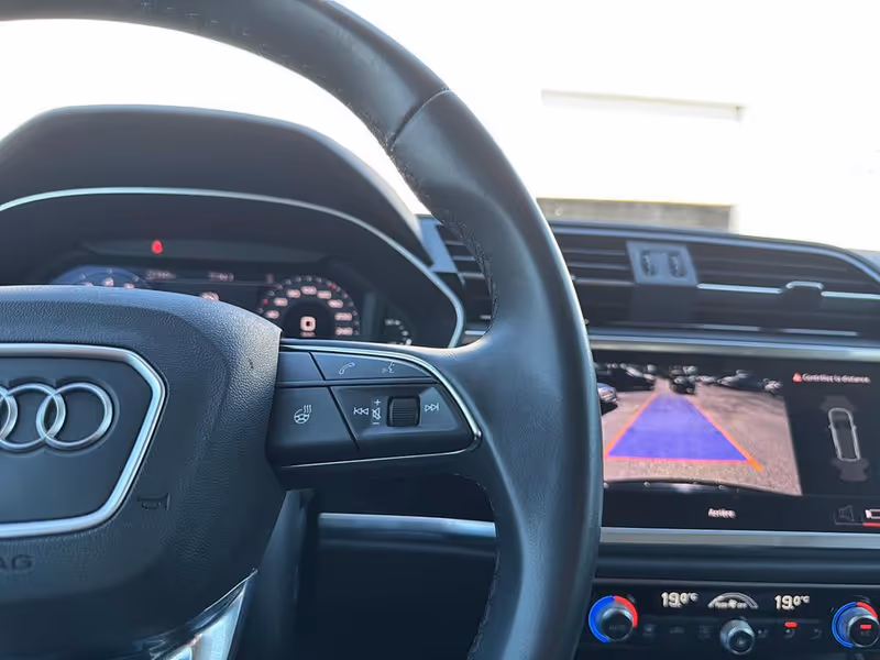 2023 Audi Q3 Komfort