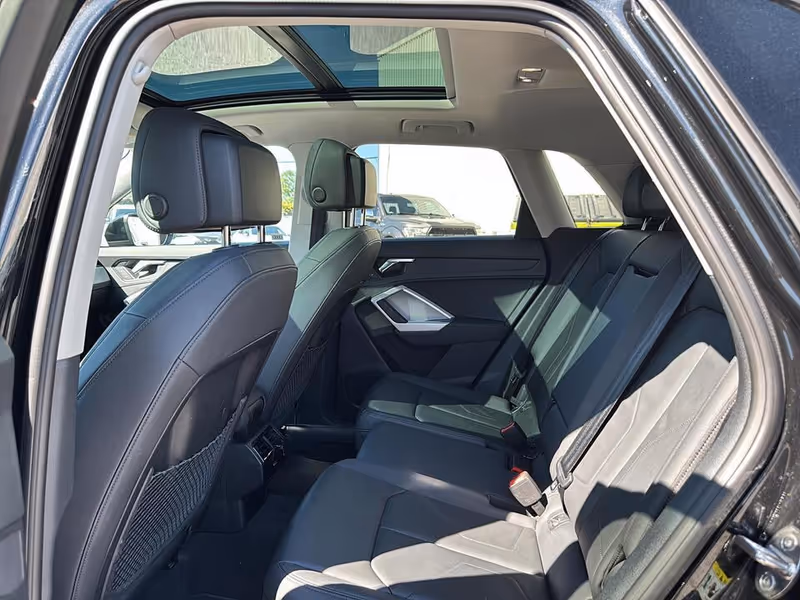 2023 Audi Q3 Komfort