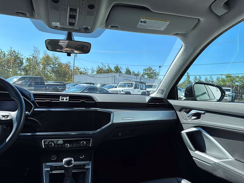 2023 Audi Q3 Komfort