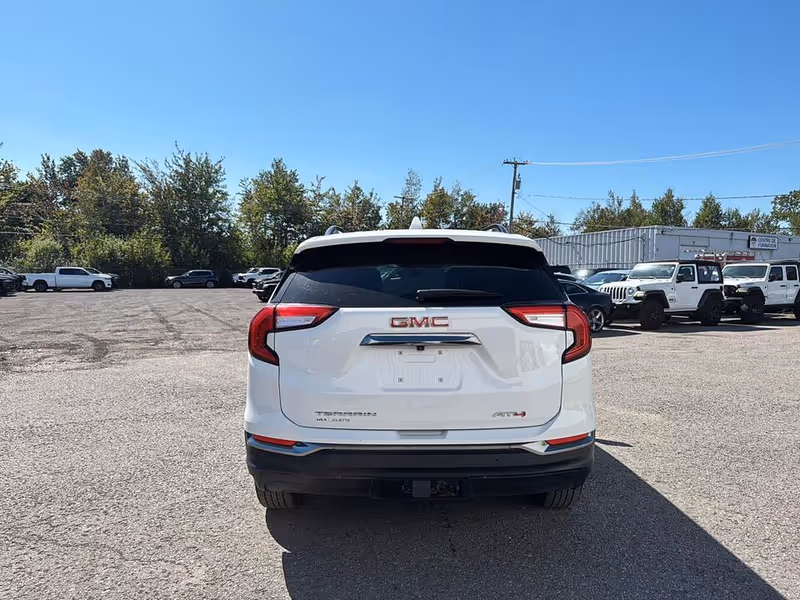 2024 GMC Terrain AT4