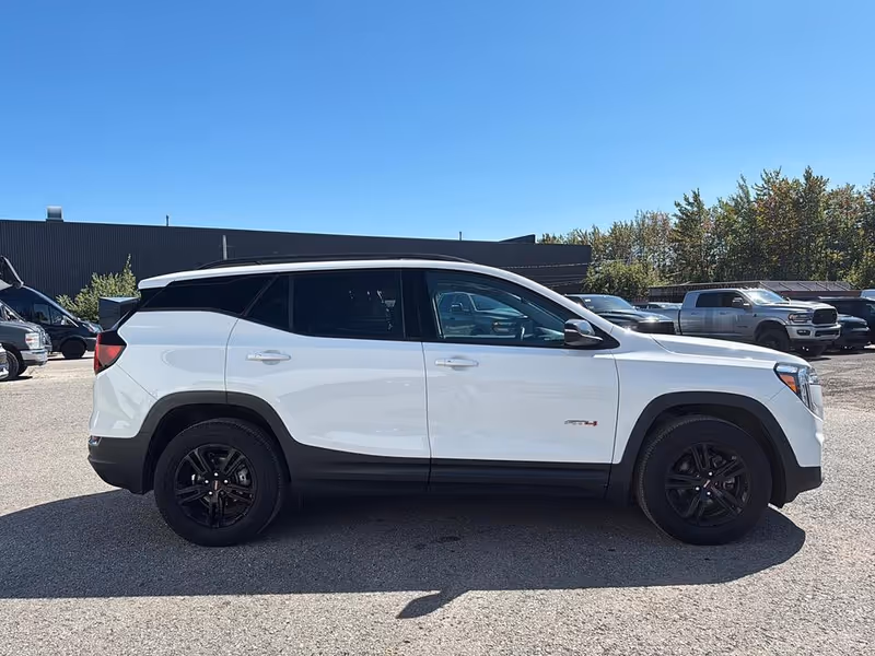 2024 GMC Terrain AT4