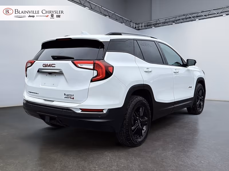 2024 GMC Terrain AT4