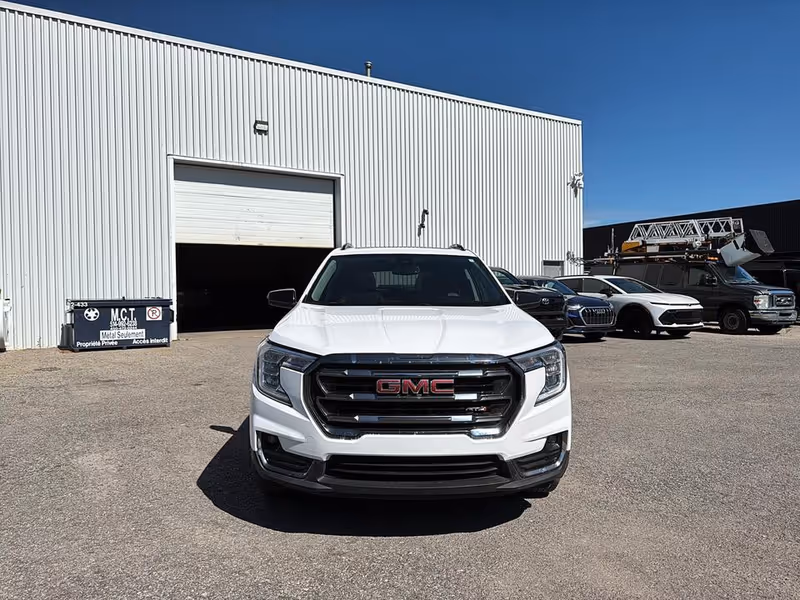 2024 GMC Terrain AT4