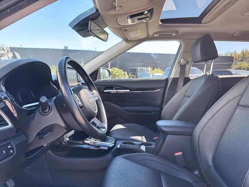 2023 Kia Seltos EX
