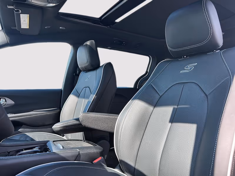 2027 Chrysler Pacifica Limited