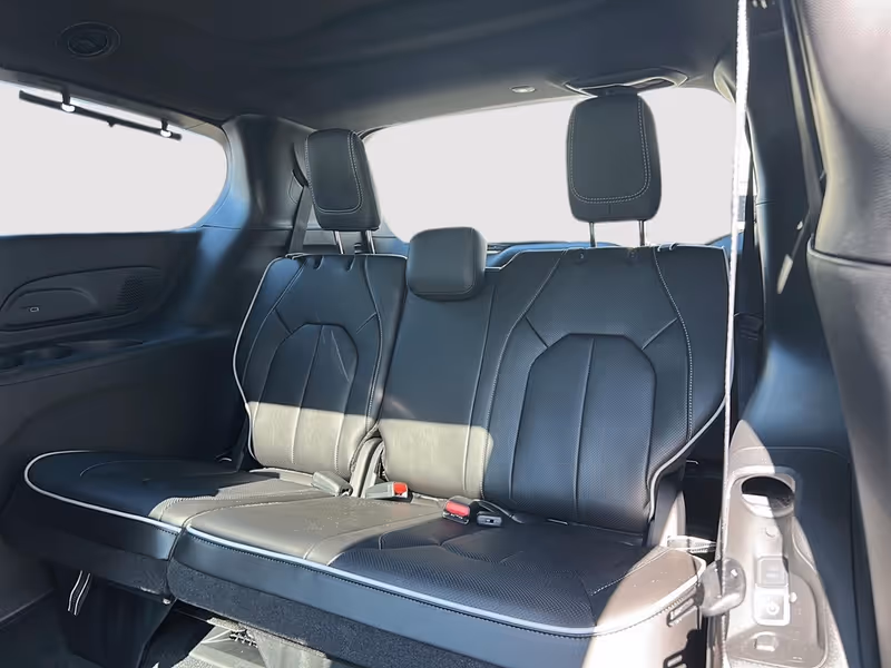 2027 Chrysler Pacifica Limited