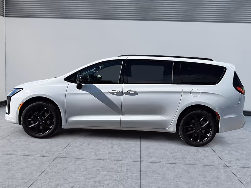 2027 Chrysler Pacifica Limited