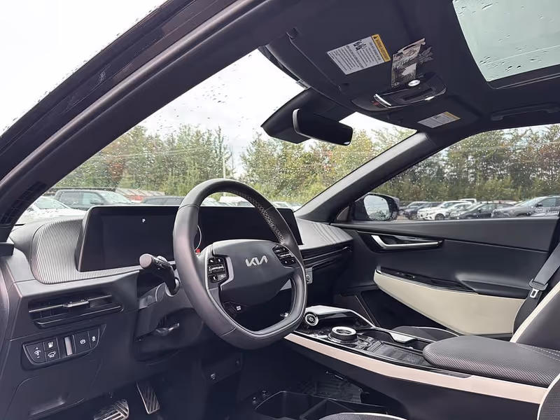 2024 Kia EV6 Land w/GT-Line Pkg 1