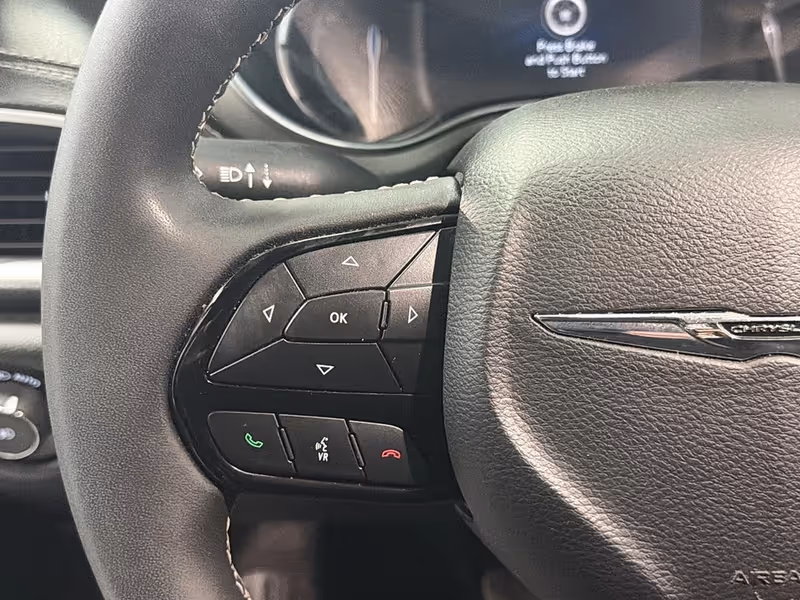 2024 Chrysler Pacifica Hybrid Premium S Appearance