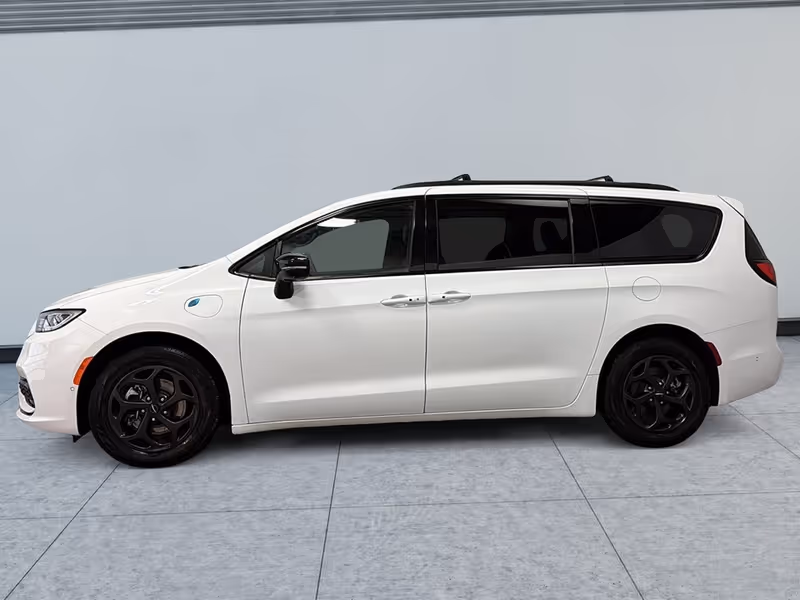 2024 Chrysler Pacifica Hybrid Premium S Appearance