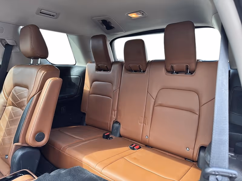 2023 Nissan Pathfinder Platinum