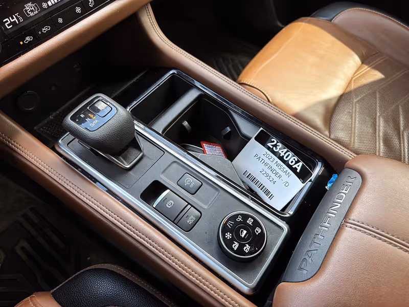 2023 Nissan Pathfinder Platinum