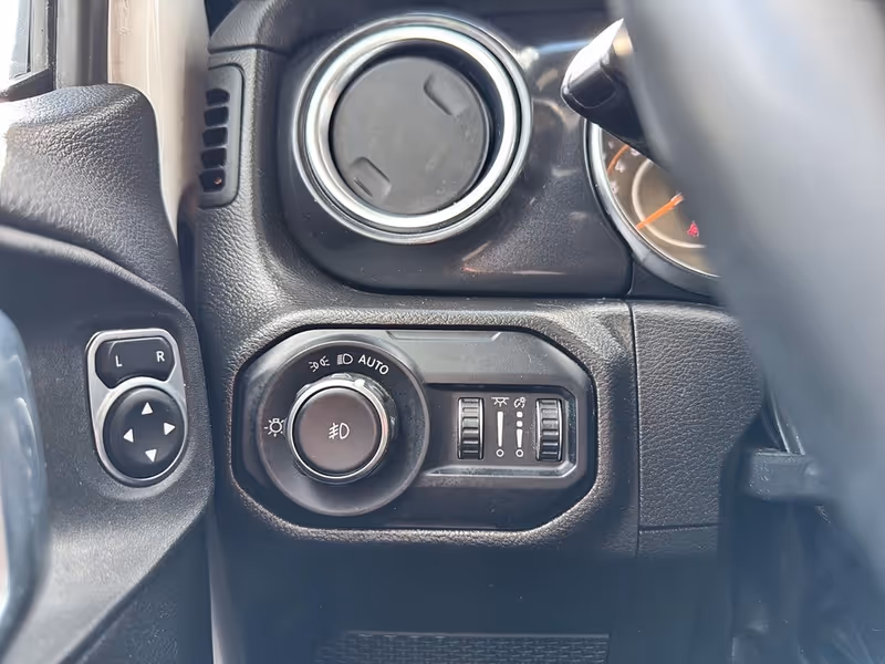 2022 Jeep Wrangler Unlimited Sahara Altitude