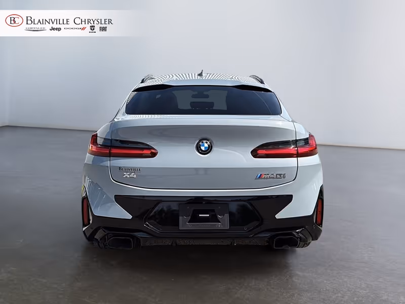 2023 BMW X4 M40i