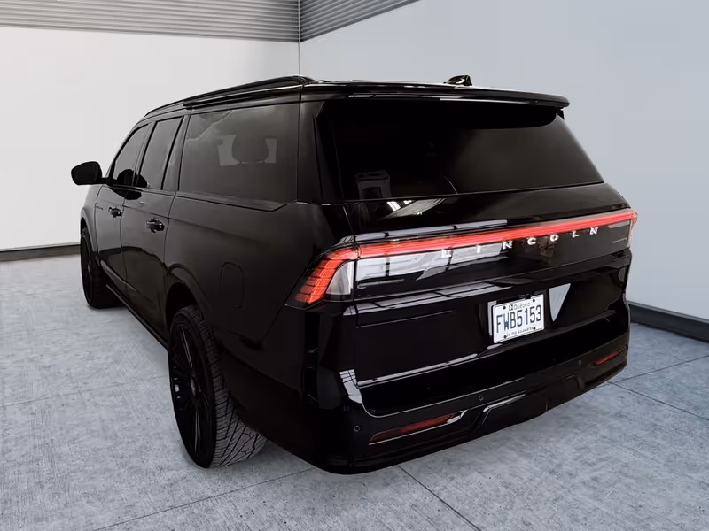 2026 Lincoln Navigator L Reserve