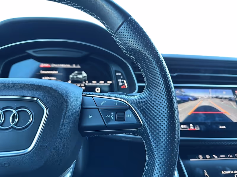 2023 Audi SQ8 Premium Plus