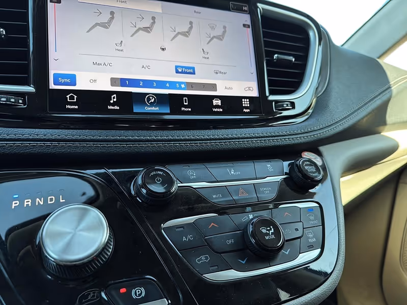 2022 Chrysler Pacifica Touring L
