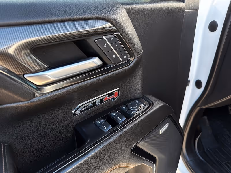 2022 GMC Sierra 1500 AT4