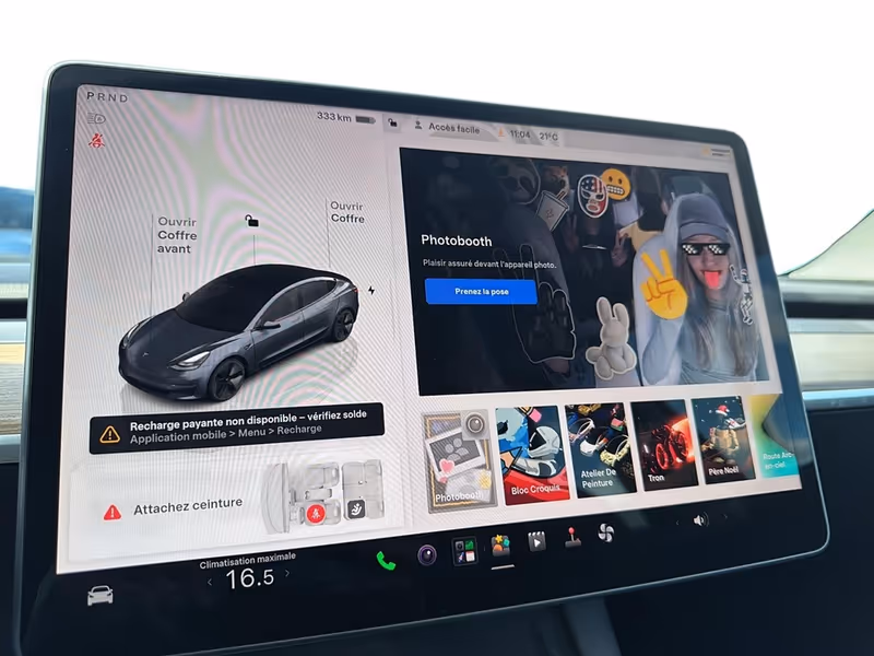 2023 Tesla Model 3 RWD