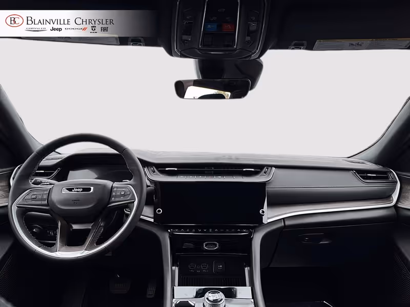 2027 Jeep Grand Cherokee L Laredo Altitude
