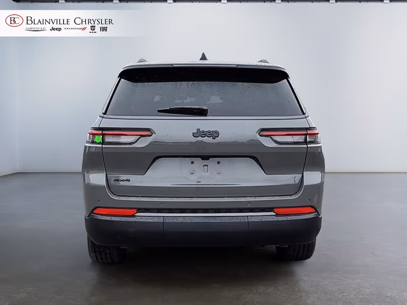 2027 Jeep Grand Cherokee L Laredo Altitude