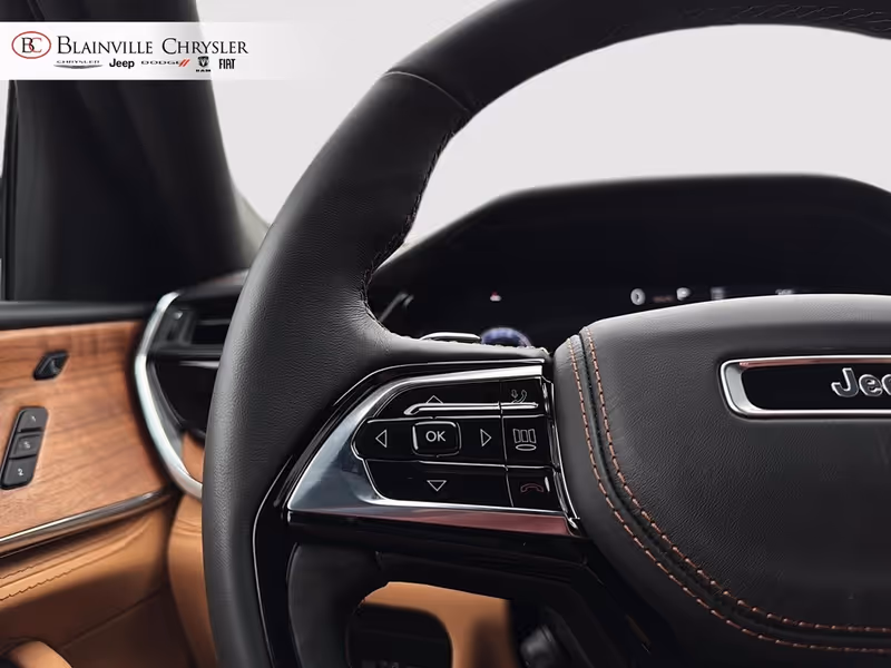 2027 Jeep Grand Cherokee L Laredo Altitude