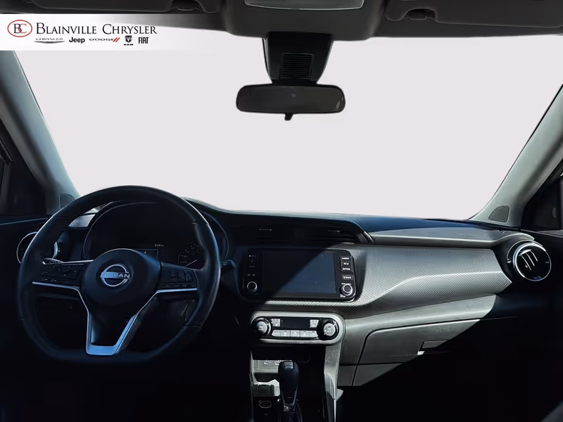 2025 Nissan Kicks Play SV