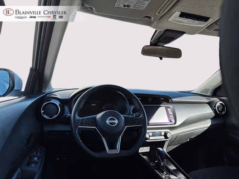 2025 Nissan Kicks Play SV