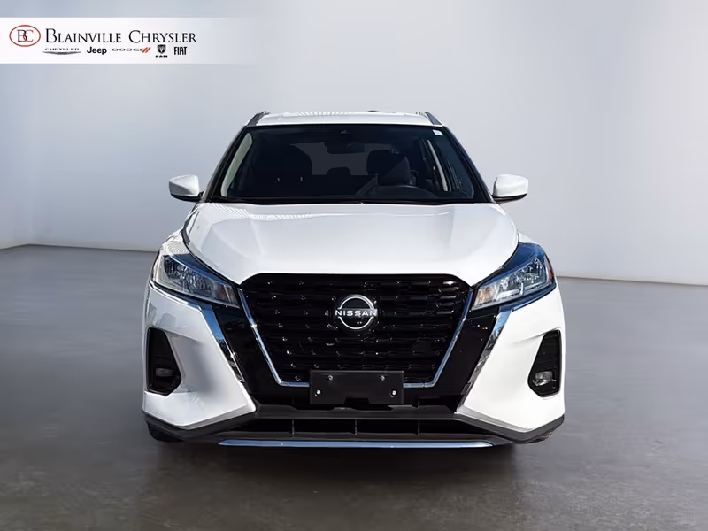 2025 Nissan Kicks Play SV