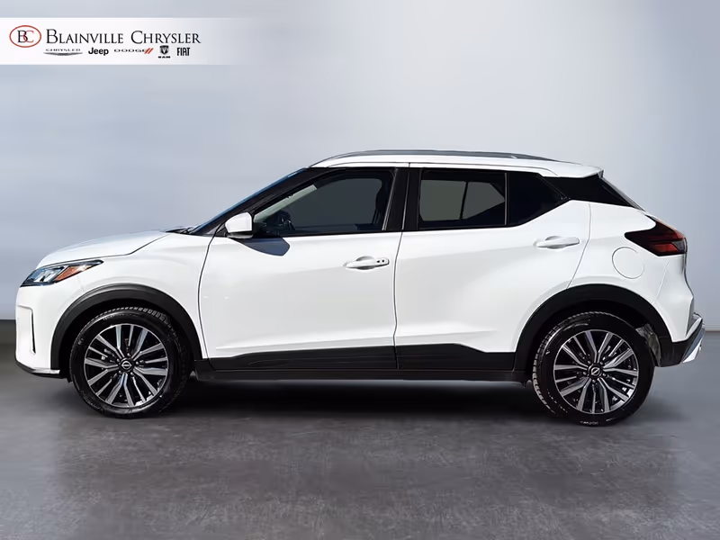 2025 Nissan Kicks Play SV