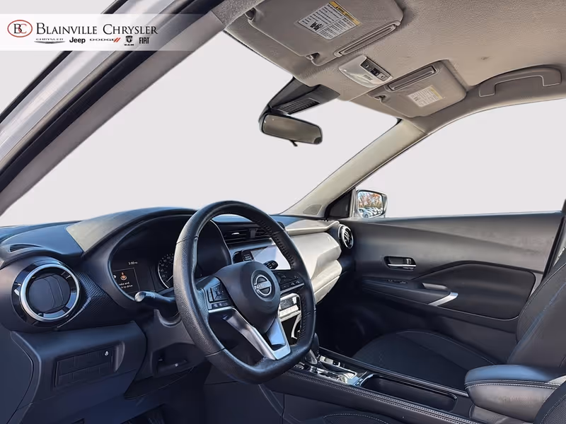 2025 Nissan Kicks Play SV