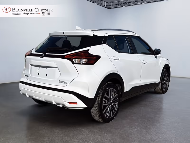 2025 Nissan Kicks Play SV