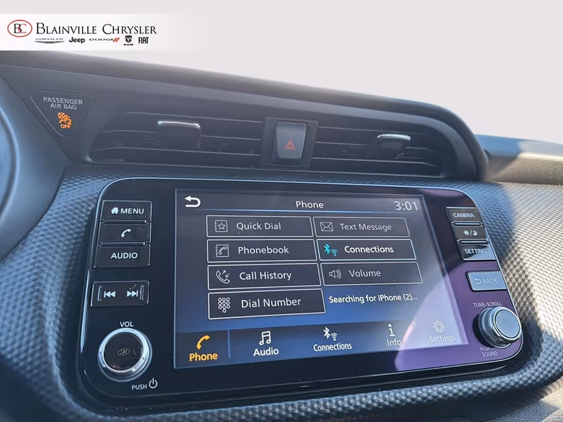 2025 Nissan Kicks Play SV