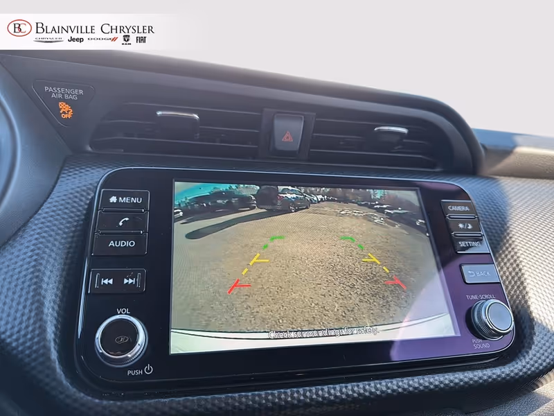 2025 Nissan Kicks Play SV