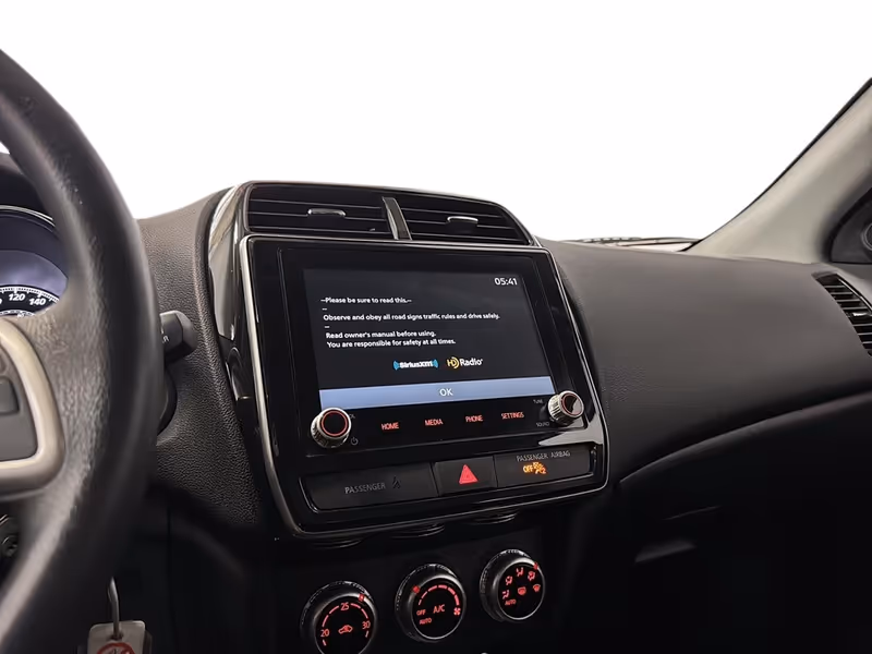 2024 Mitsubishi RVR ES
