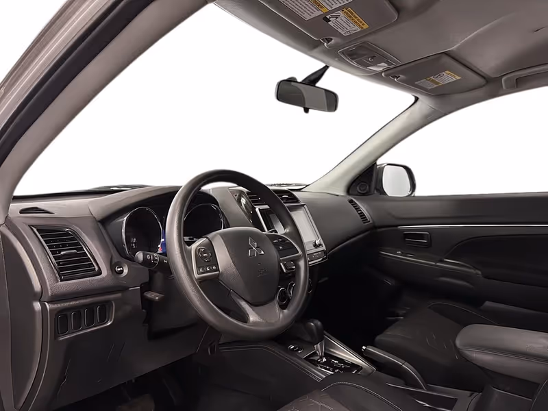 2024 Mitsubishi RVR ES