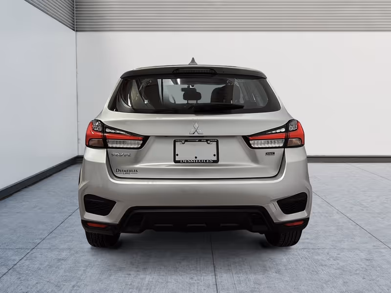 2024 Mitsubishi RVR ES