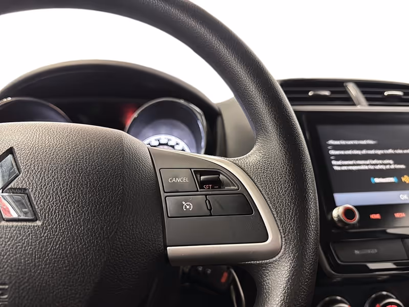 2024 Mitsubishi RVR ES