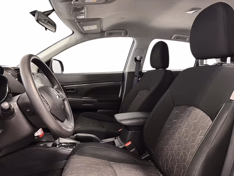 2024 Mitsubishi RVR ES