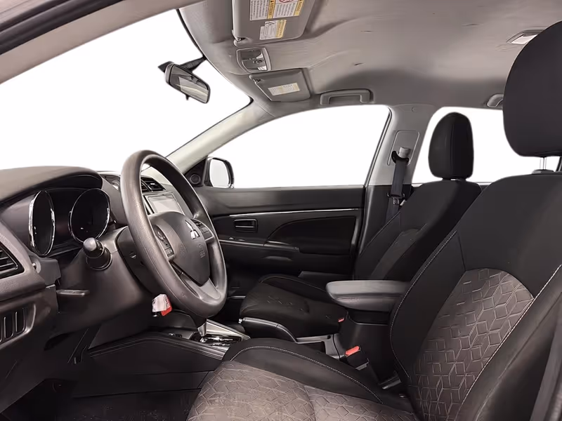 2024 Mitsubishi RVR ES