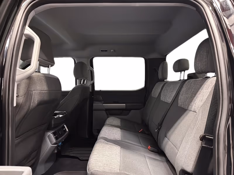 2023 Ford F-150 Lightning XLT