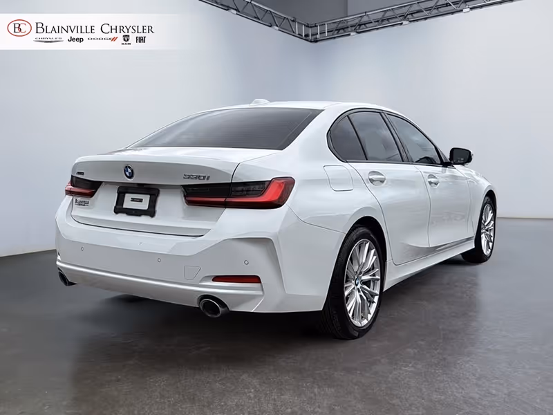 2024 BMW 3 Series 330i xDrive