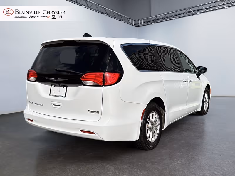 2024 Chrysler Grand Caravan SXT